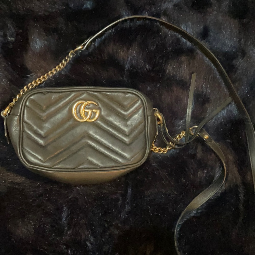 Black GG Marmont matelesse mini bag